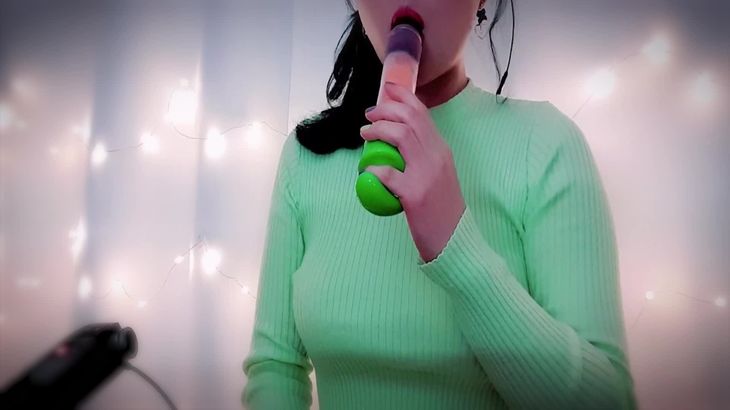 【RyuA阿玉】?팝시클 아이스바 먹방 – Popsicle eating licking sounds – アイスキャンディーを食べるなめる音 – Korean ASMR