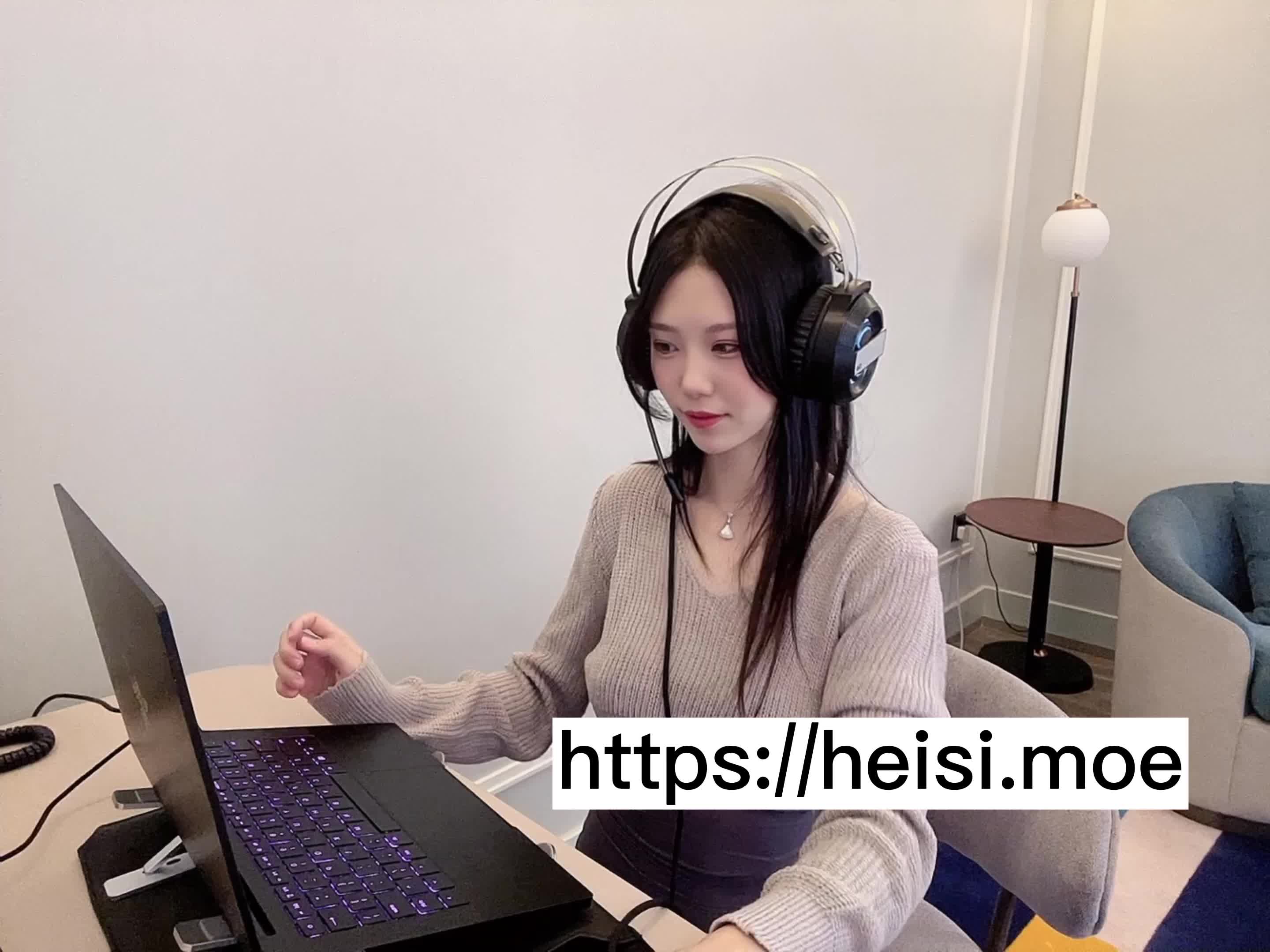 【女神福利】极品网红女神抖娘利世之女主播线下才艺