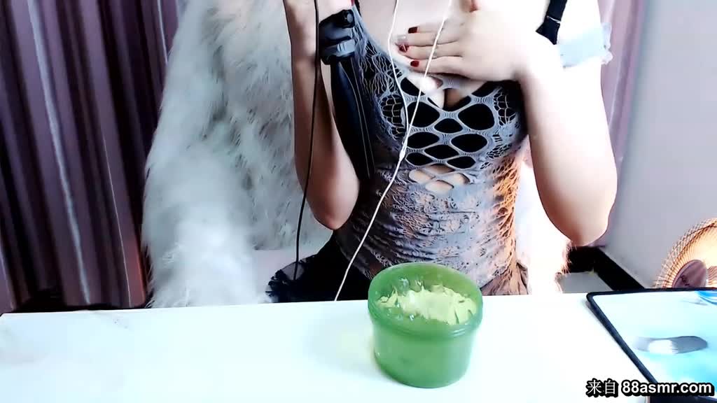 ASMR@波多曼妙小迷妹灵儿 办卡福利助眠视频 4