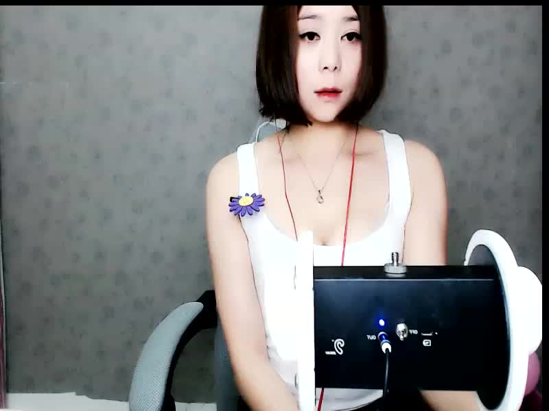 ASMR@波多曼妙小迷妹灵儿 办卡福利助眠视频 14