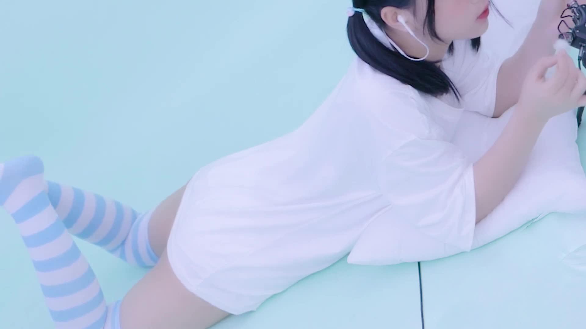【精选助眠】晓美ASMR口腔音掏耳朵舒适舔耳享受 10