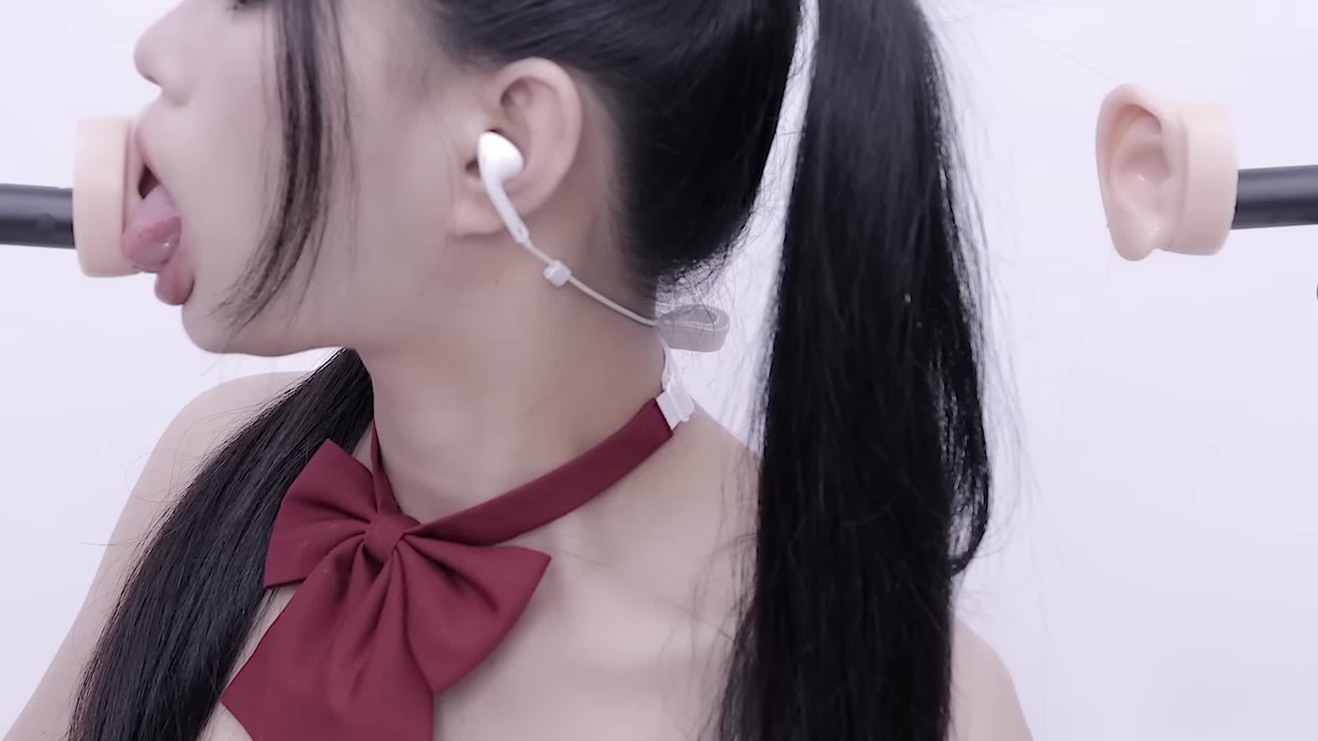 【精选助眠】晓美ASMR口腔音掏耳朵舒适舔耳享受 11