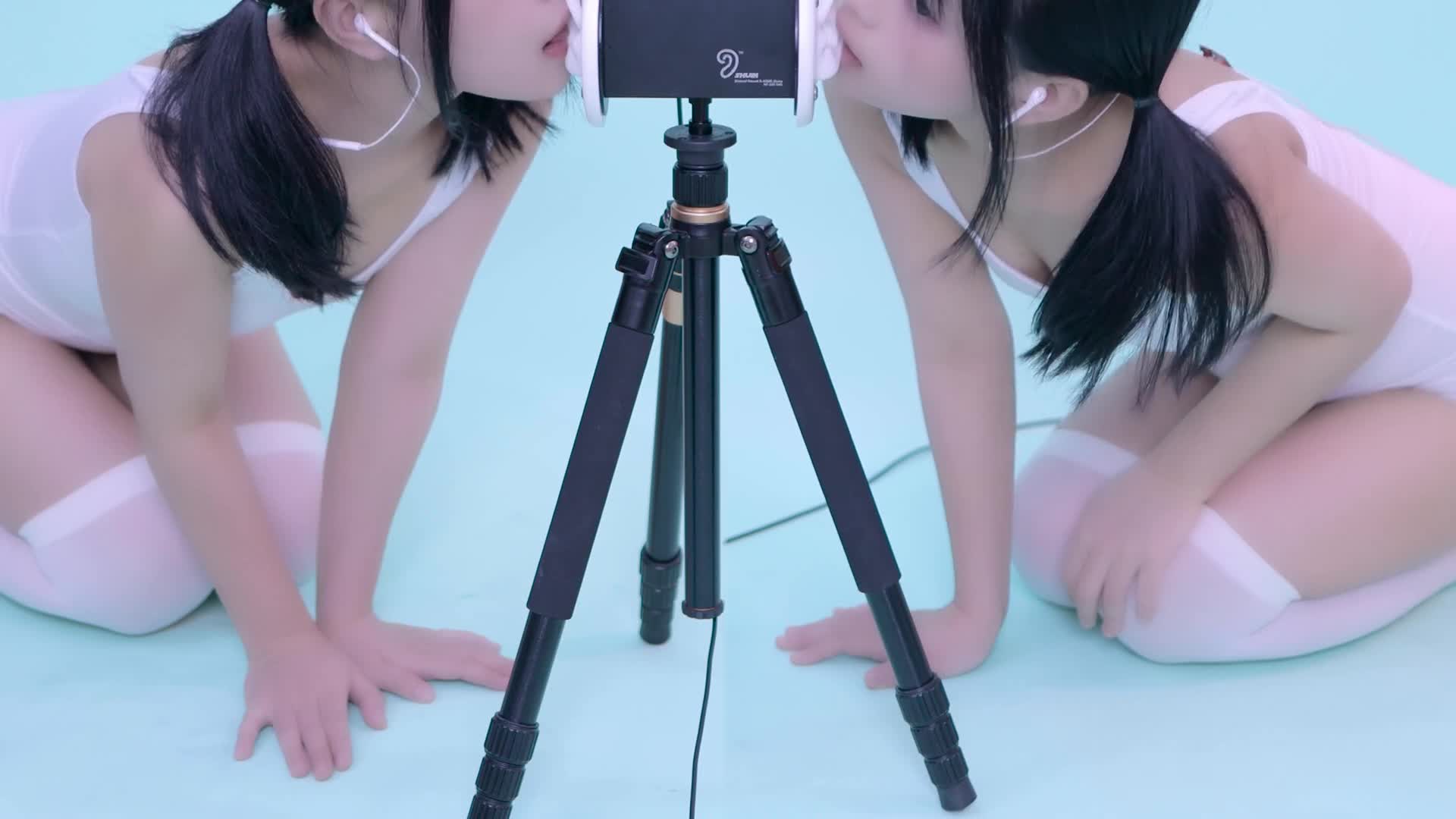 【精选助眠】晓美ASMR口腔音掏耳朵舒适舔耳享受 15