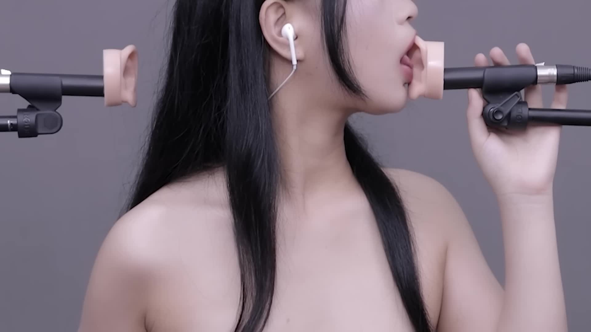 【精选助眠】晓美ASMR口腔音掏耳朵舒适舔耳享受 17