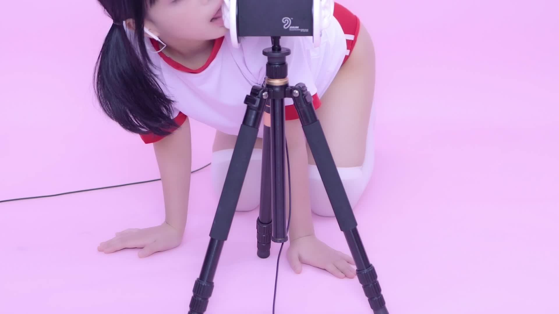 【精选助眠】晓美ASMR口腔音掏耳朵舒适舔耳享受 18