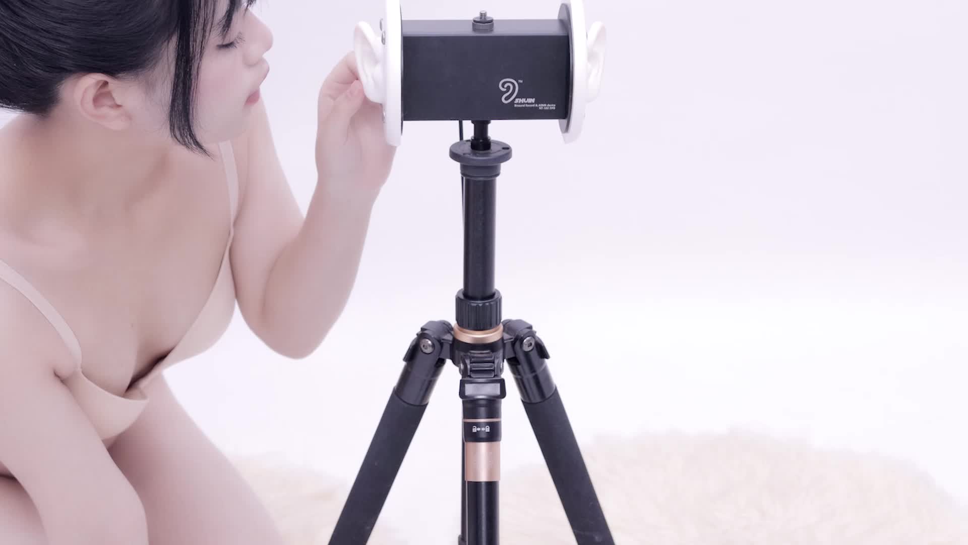 【精选助眠】晓美ASMR口腔音掏耳朵舒适舔耳享受 31