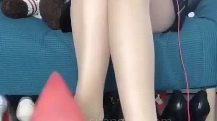 【易直播高雅sama】粉丝专属足底福利视频集 19