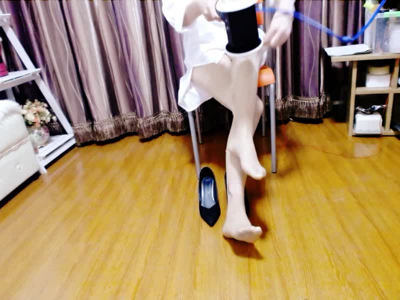 【精选助眠】斗鱼冷小六掏耳舔耳ASMR哄睡 4