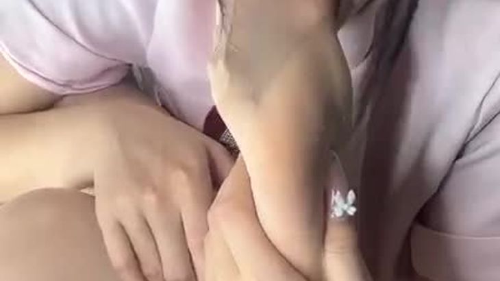 【易直播幸子睡不醒】高颜值丝姬模拟足系微信福利合集 55