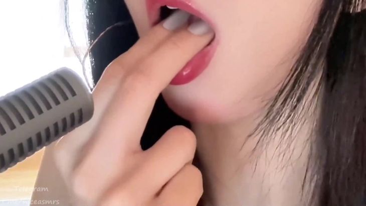 【晚安yoyo】ASMR口腔音舔耳身心放缓舒适助眠视频集 25
