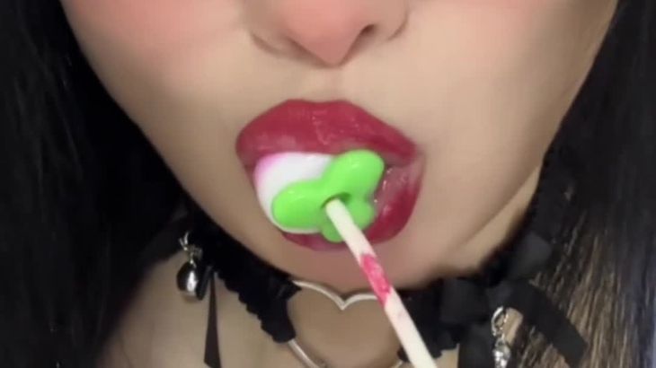 【晚安yoyo】ASMR口腔音舔耳身心放缓舒适助眠视频集 10