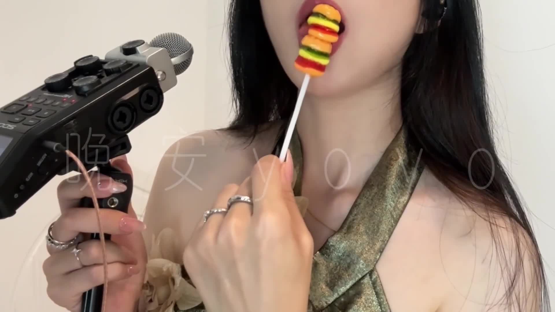 【精选助眠】晚安yoyoASMR系列之深夜甜食汉堡棒棒糖嗯啊
