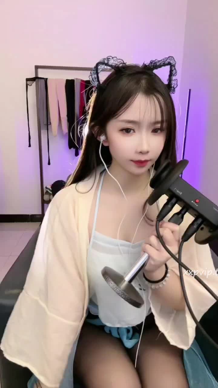 【福利助眠】ASMR灵儿系列之舔耳漏趾丝袜