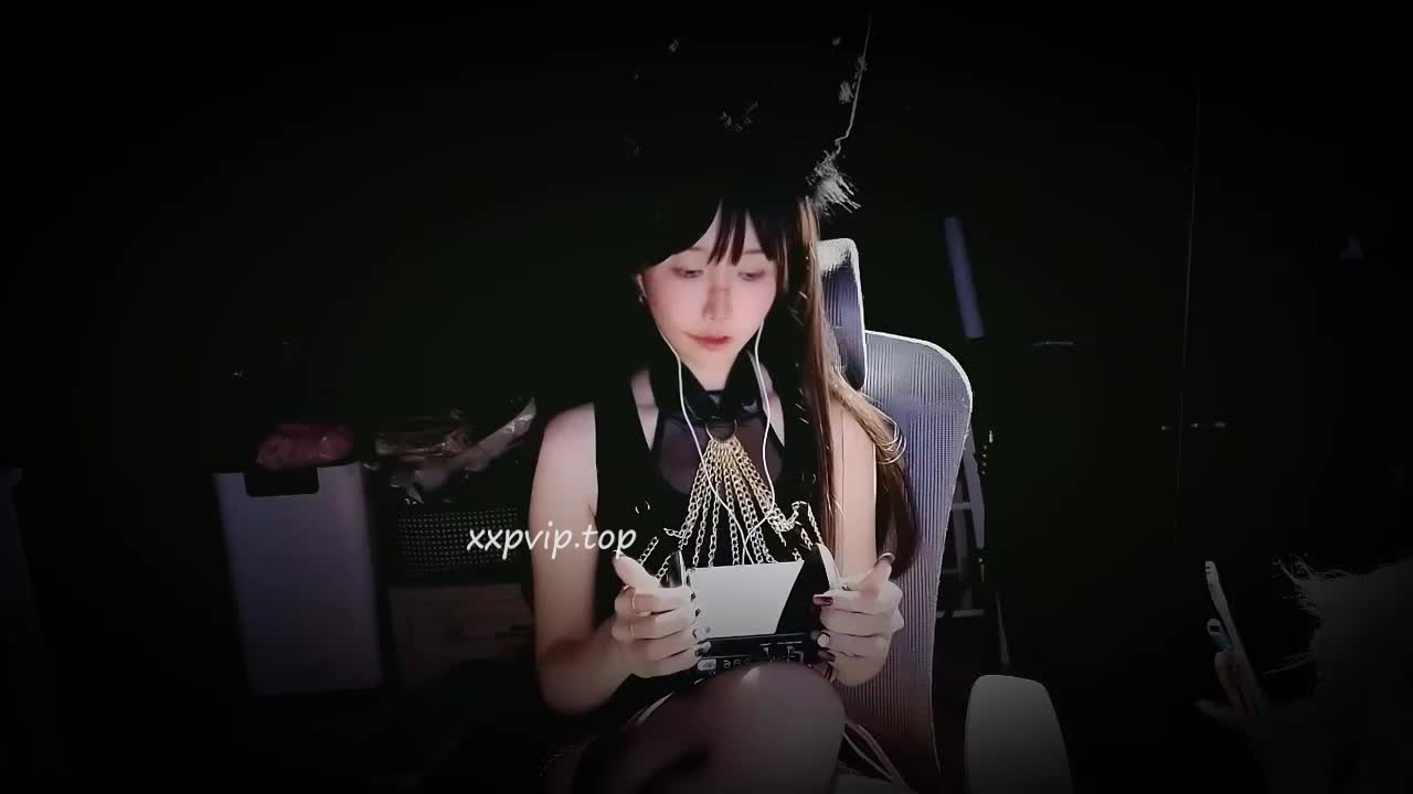【精选助眠】老牌现役声优Aki秋水ASMR哄睡系列之战损狼娘の芦荟胶揉搓