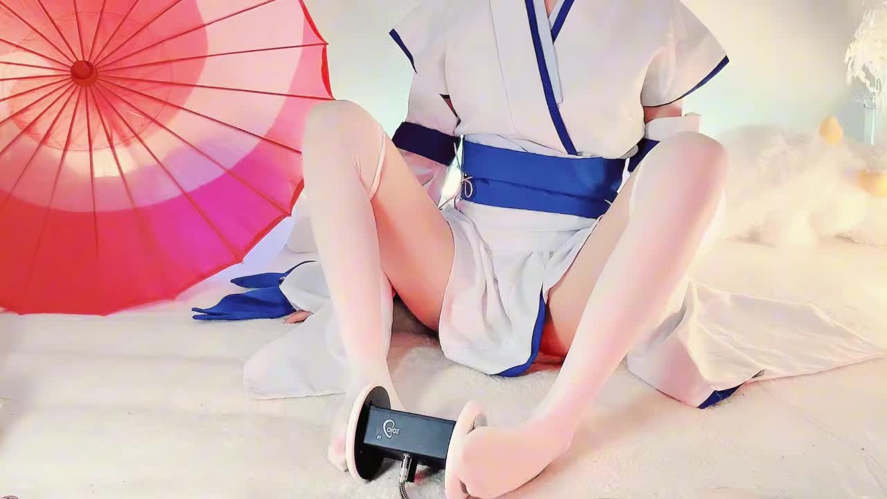 【精选助眠】高质量Cosplay助眠少女千早澪Lynn触发音刮擦音轻语各类ASMR集锦 9